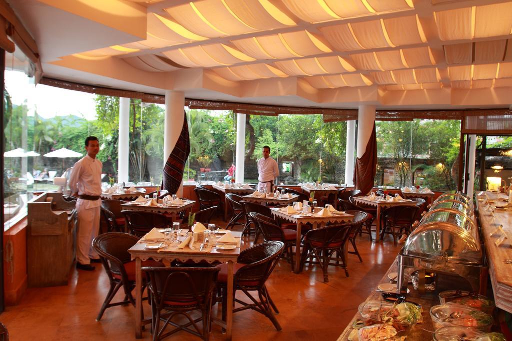 Shangri-La Village Resort, Pokhara Eksteriør billede